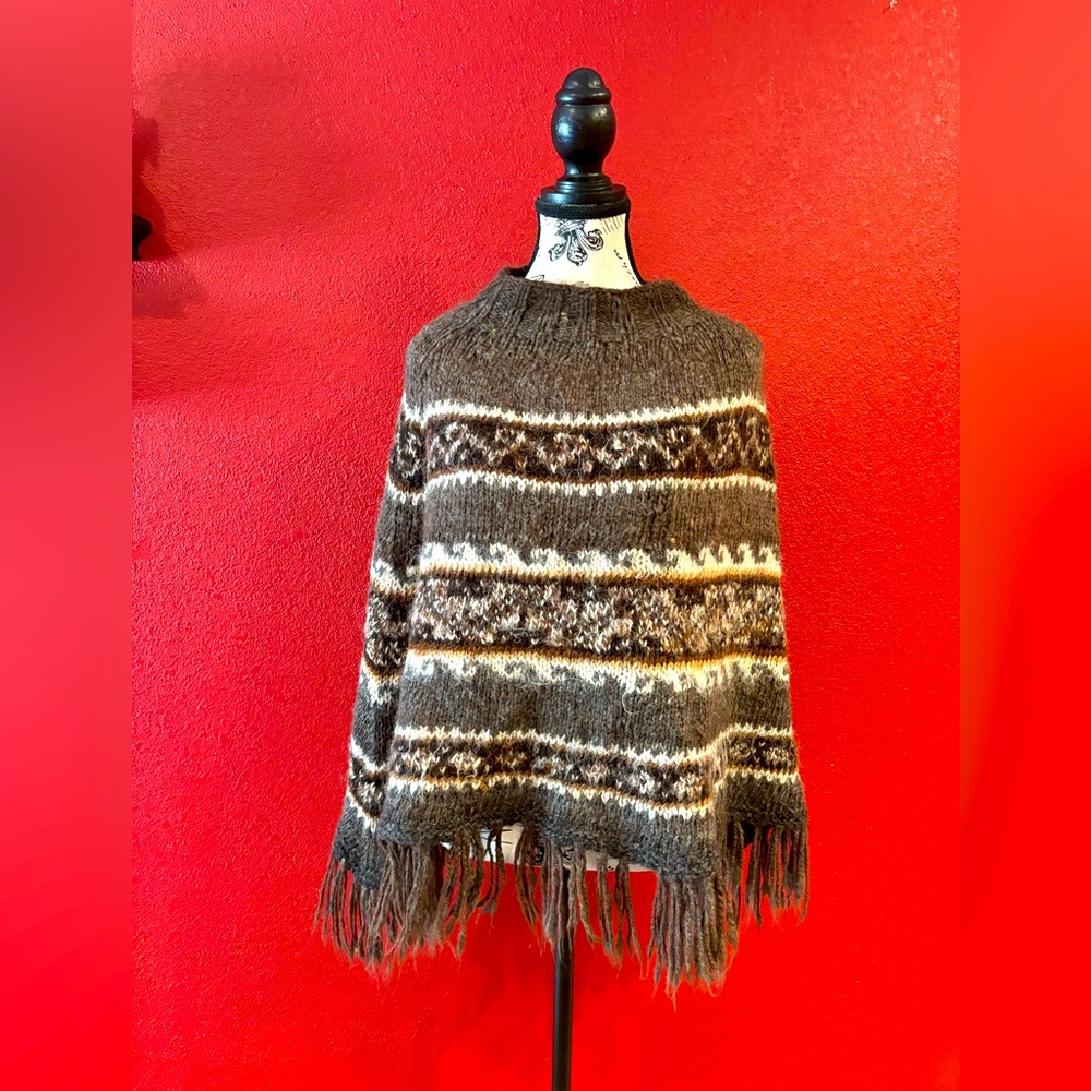 Handcrafted Peruvian Alpaca Wool Poncho
